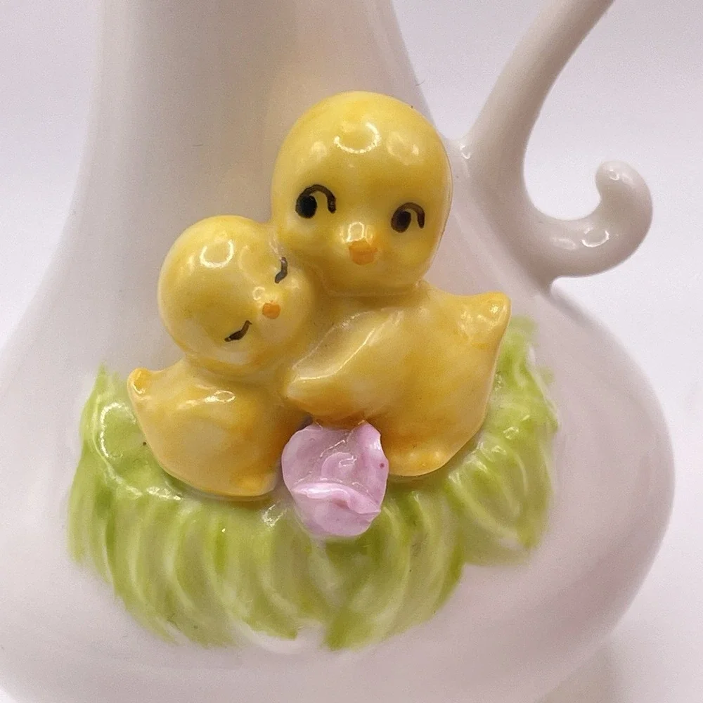 Vintage Kato Kogei Porcelain‎ Bud Vase Pitcher Yellow Chicks Easter Spring 5.5